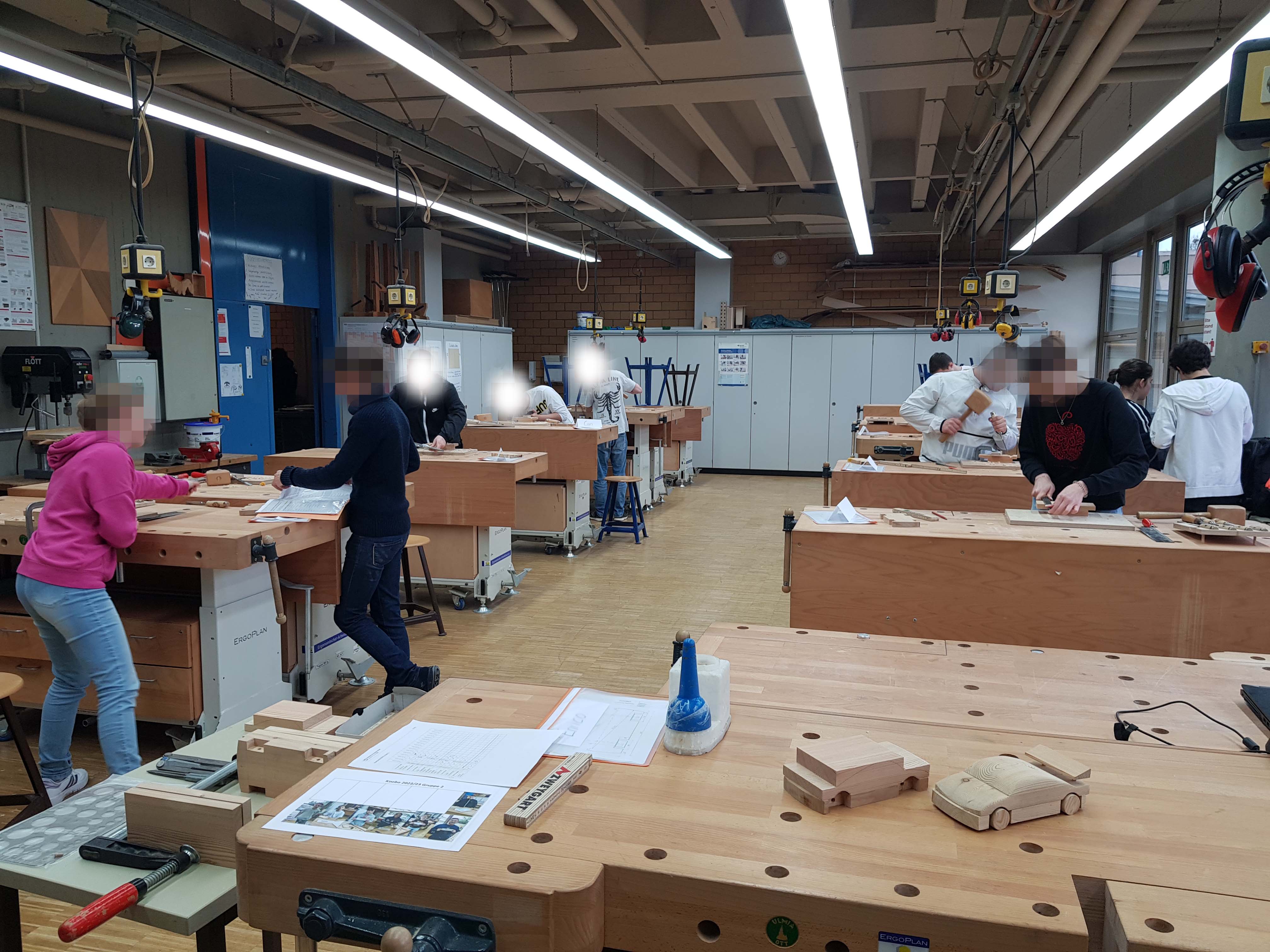 Herstellung eines Rennautos mit CNC und CAD-Technik 20230419_135341.jpg